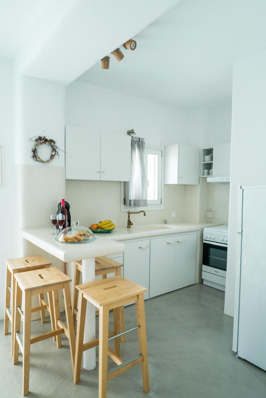 Plori Studios And Apartments Эгиалис Экстерьер фото